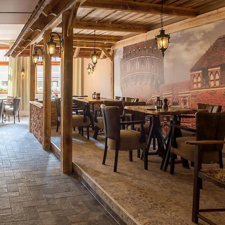 Hotel Schwarzer Adler Tangermünde المظهر الخارجي الصورة
