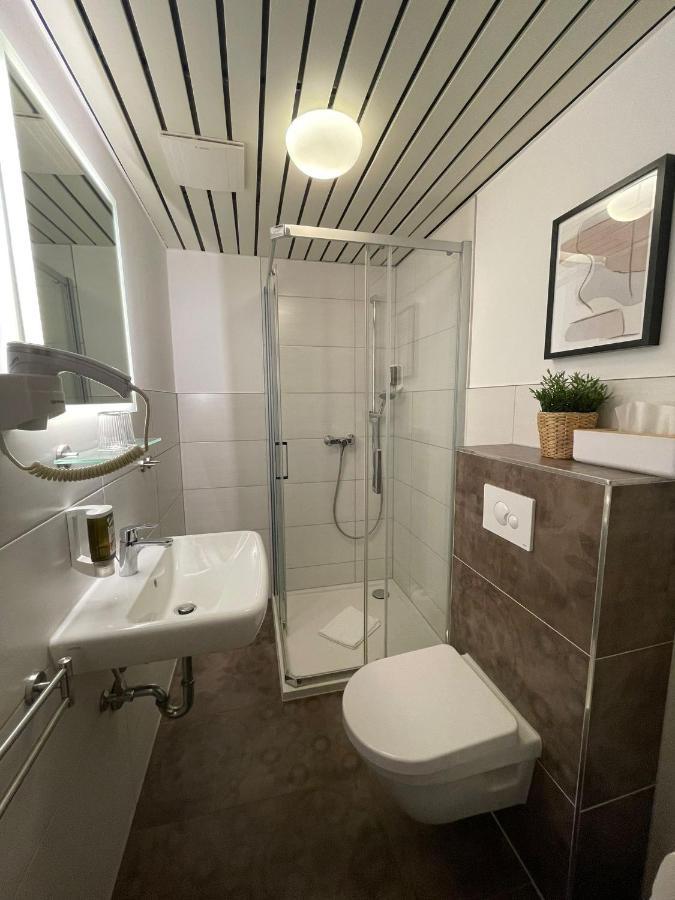 Hotel Schwarzer Adler Tangermünde المظهر الخارجي الصورة