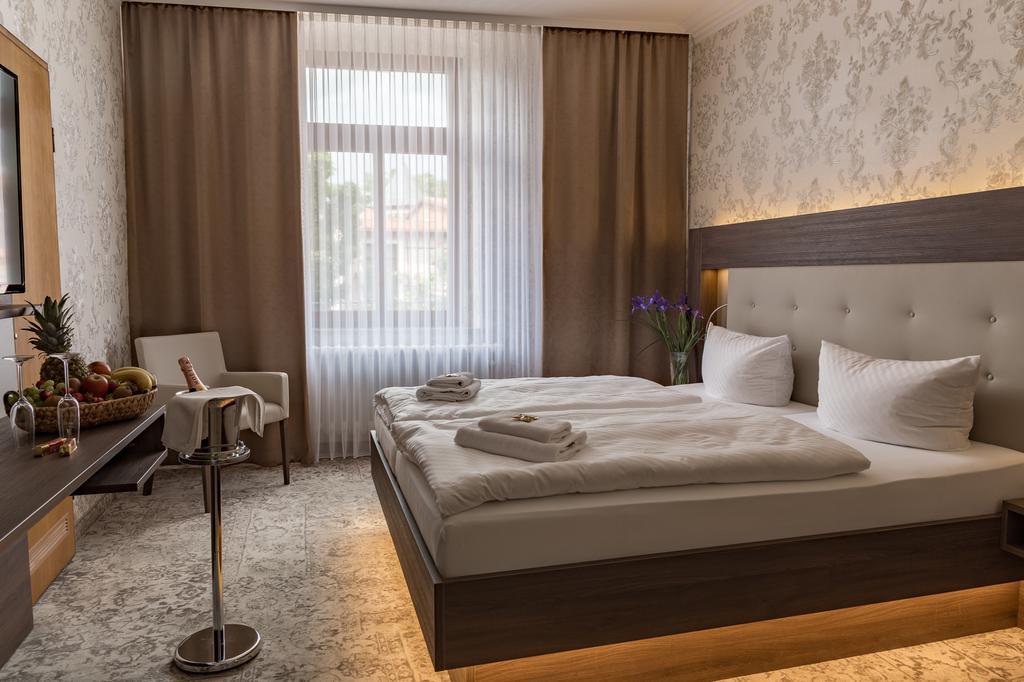 Hotel Schwarzer Adler Tangermünde المظهر الخارجي الصورة