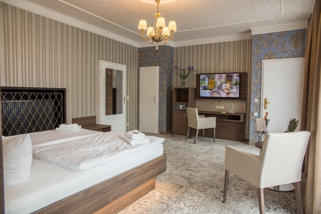 Hotel Schwarzer Adler Tangermünde المظهر الخارجي الصورة