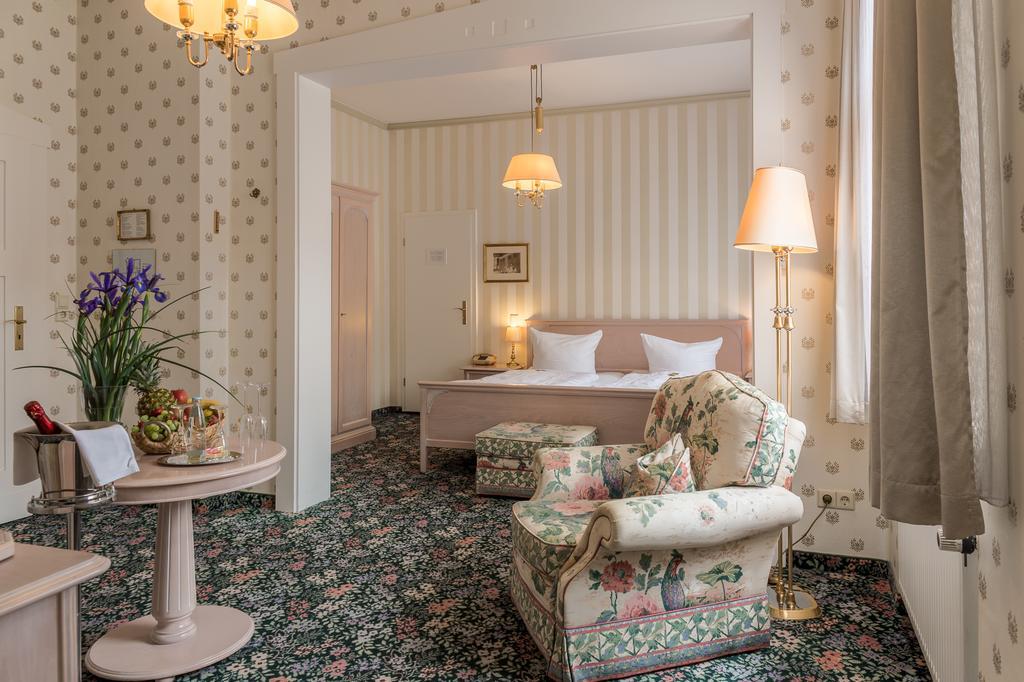 Hotel Schwarzer Adler Tangermünde المظهر الخارجي الصورة