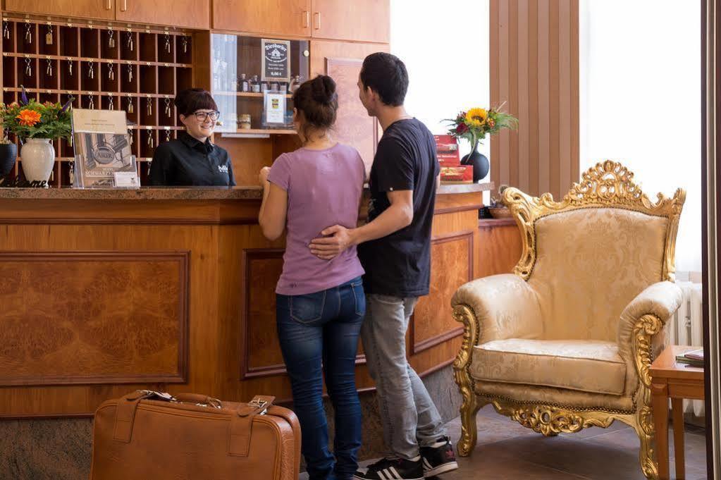 Hotel Schwarzer Adler Tangermünde المظهر الخارجي الصورة